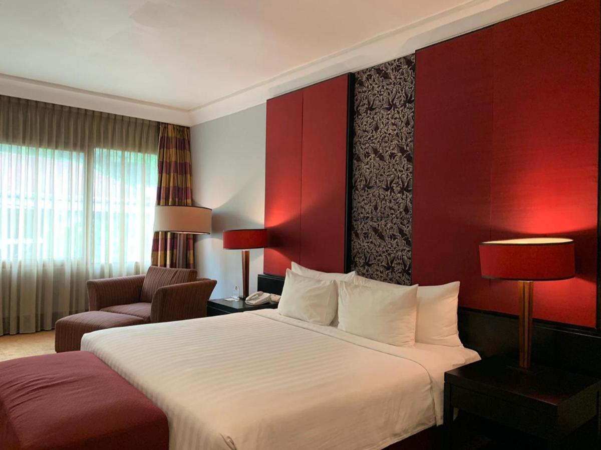 Surya Hotel & Cottages Prigen Экстерьер фото
