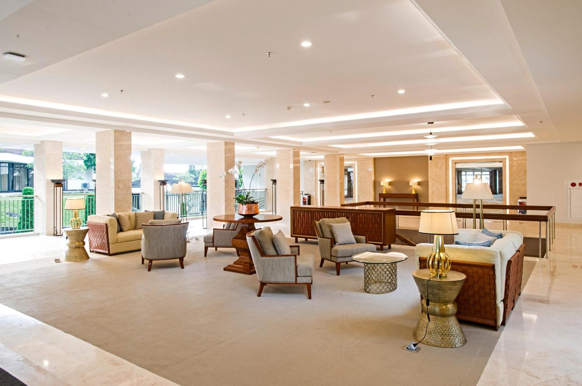 Surya Hotel & Cottages Prigen Экстерьер фото